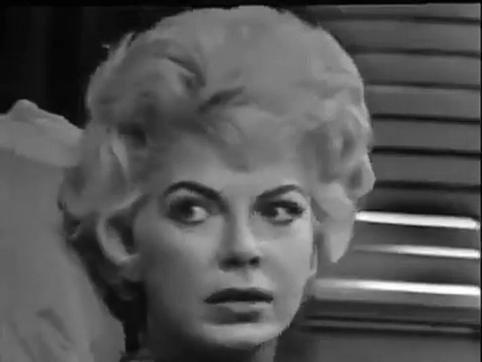 The Twilight Zone - Se2 - Ep17 - Twenty-Two HD Watch