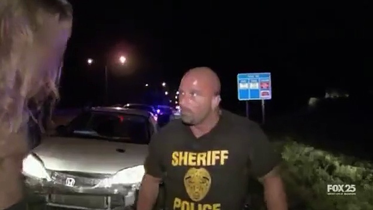 Cops - Se21 - Ep01 HD Watch