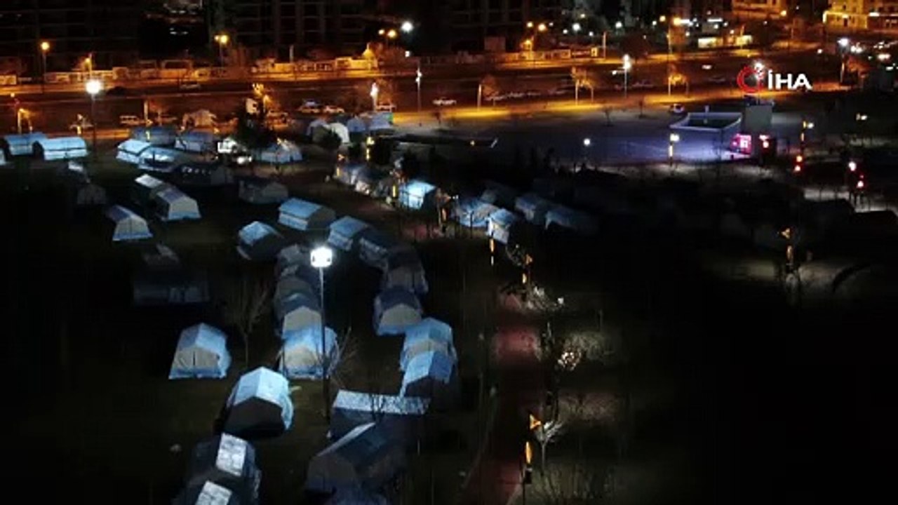 Diyarbakır’da çadır kent gece havadan görüntülendi