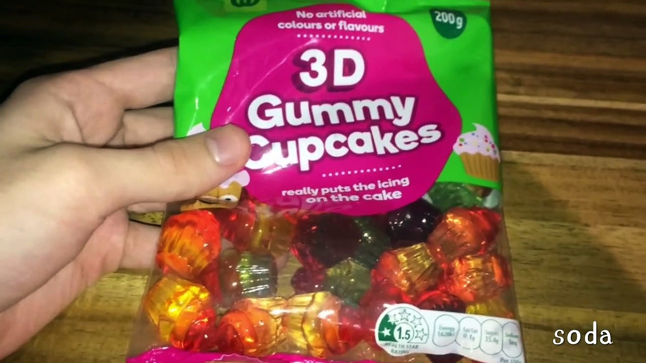 Trying Woolworths 3D Gummy Cupcakes