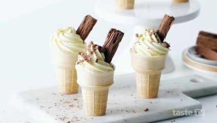 'Mr Whippy' cheesecake cones