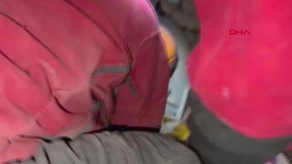 RECEP YAHYA İLE BABASI, 88 SAAT SONRA ENKAZDAN SAĞ ÇIKARILDI