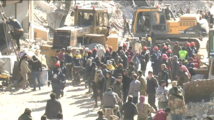 الصليب الأحمر في سوريا للعربية: نعمل على توفير المأوى والغذاء للمتضررين من الزلزال