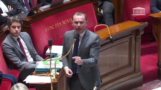Vous voulez ma tête? : la colère de Dussopt face aux députés LFI après l'image d'un ballon à son effigie