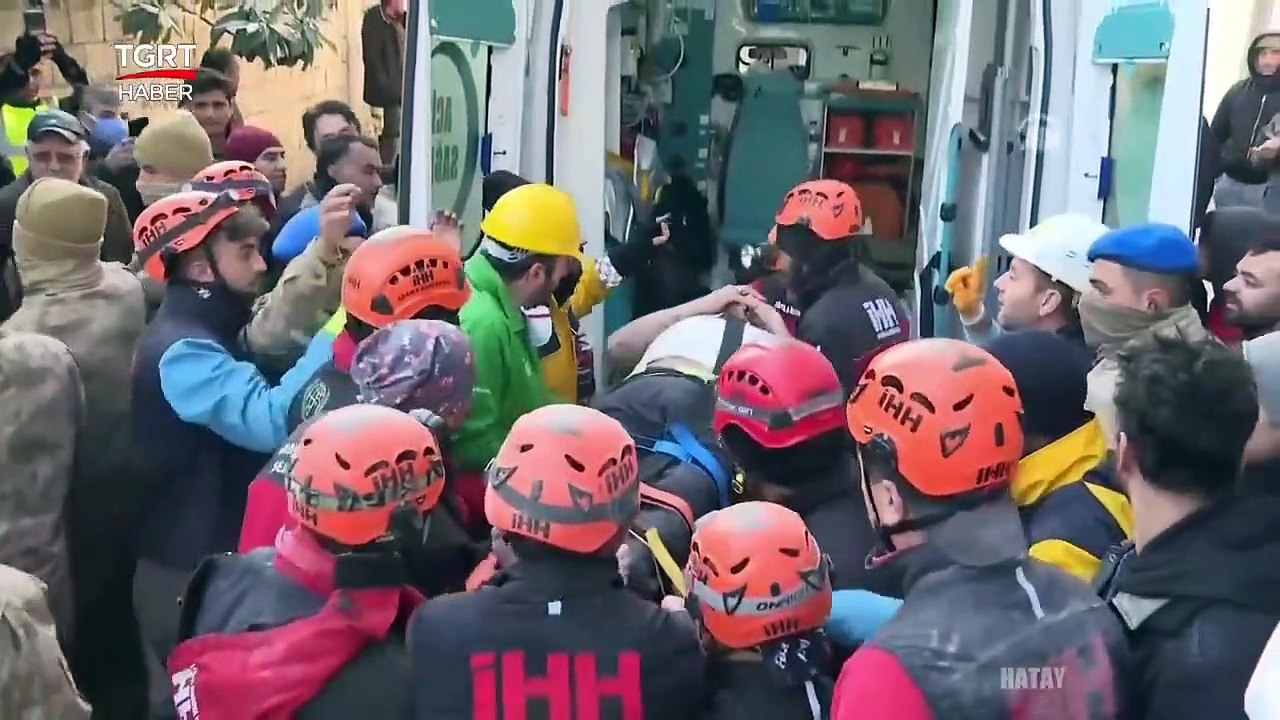Umutlarımız Yeşerdi! 102. Saatte Deprem Enkazından 7 Kişi Kurtarıldı - Türkiye Gazetesi