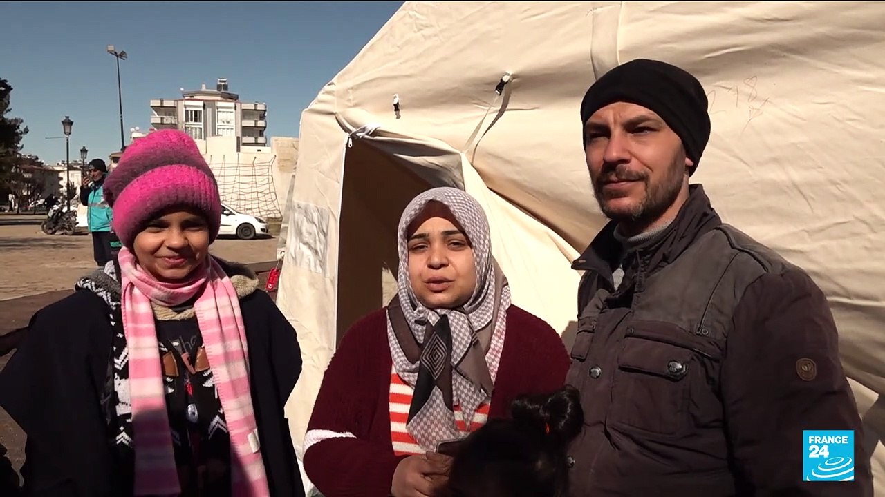 Turkey turns to tents and tourist resorts to house quake's homeless