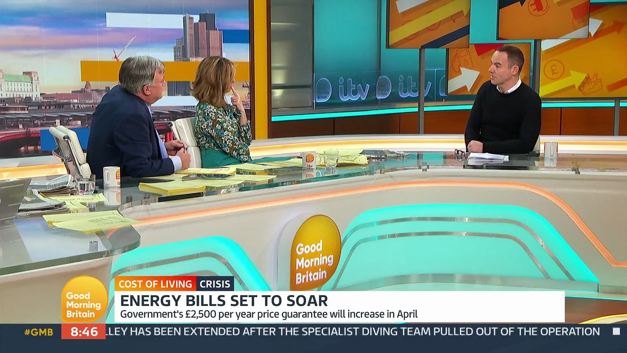 Martin Lewis joins calls for Government to urgently halt energy bills increase