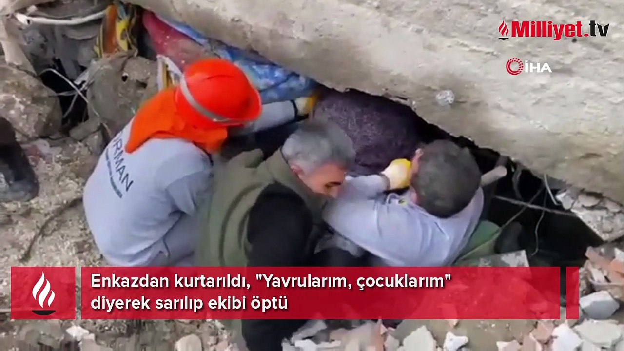 Enkazdan çıkarıldığı an ekiplere sarıldı! 'Yavrularım, çocuklarım'