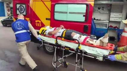 Mulher fica em estado grave após ser atropelada por moto