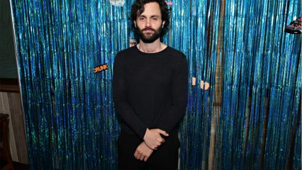 VOICI : Penn Badgley (You) : pourquoi il ne veut plus tourner de scènes intimes dans la série