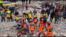 La UME rescata bajo los escombros a dos niños turcos tras casi cinco días sepultados