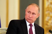 Wladimir Putin verkündet, Russland strebe ein Ende des seit 2014 andauernden Konflikts in der Ukraine an