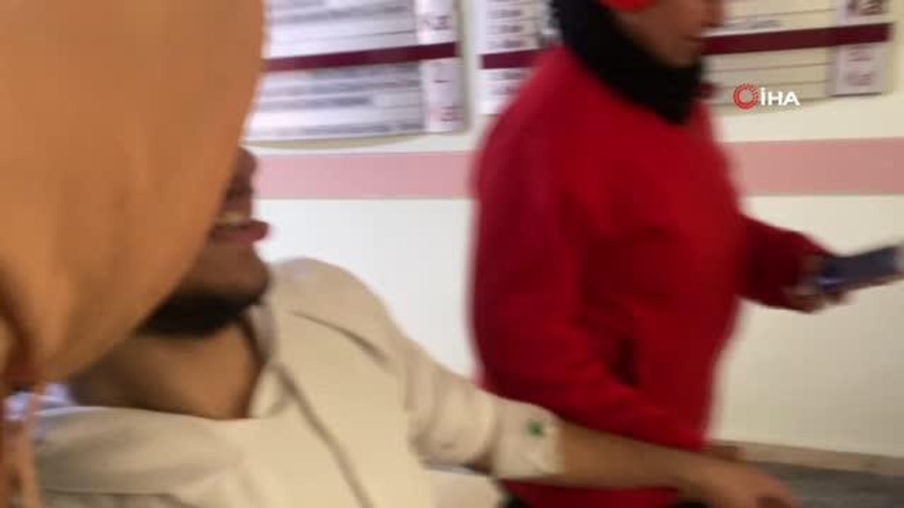 İdrarını içip annesinin çiçeklerini yiyerek hayatta kalmış! 17 yaşındaki Adnan enkaz altındaki 94 saati anlattı