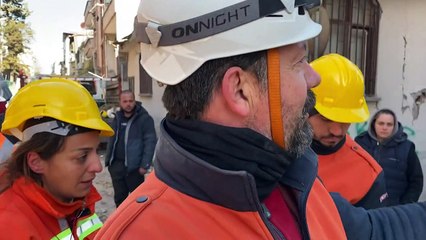 La joven Melda salió con vida de los escombros en Turquía