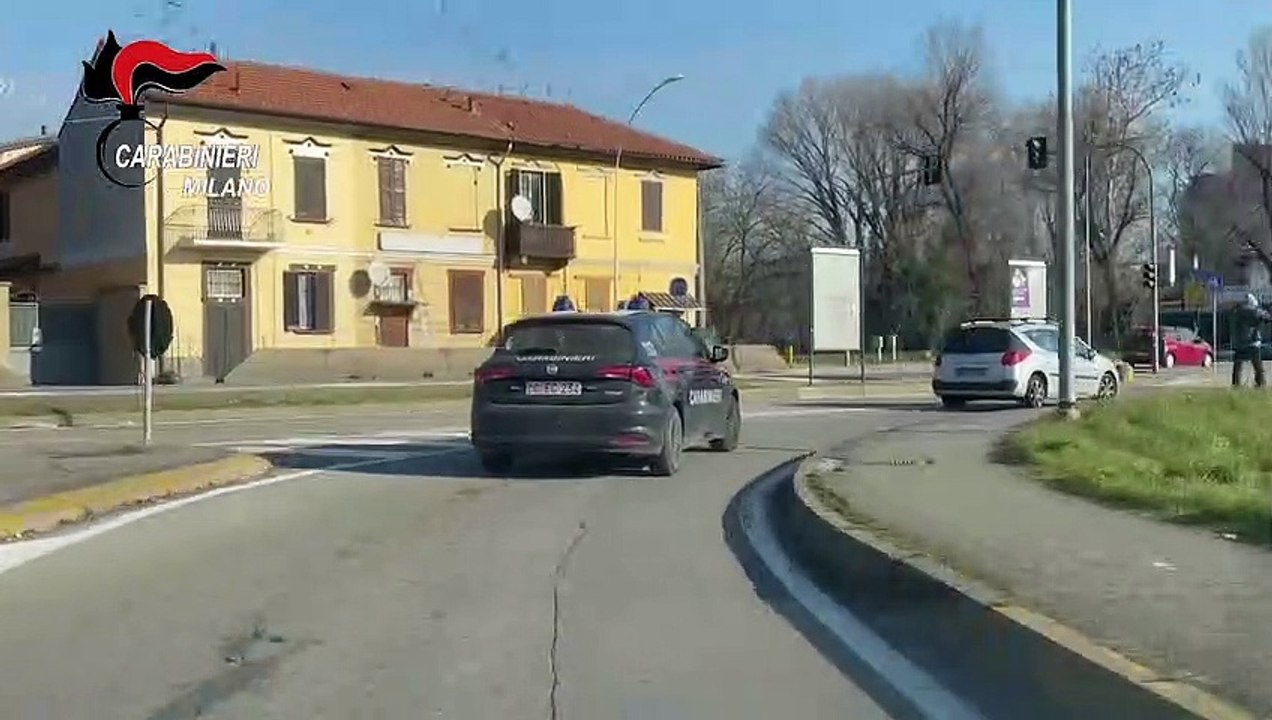 Milano, seguita e aggredita mentre va al lavoro in bici: arrestato un 35enne