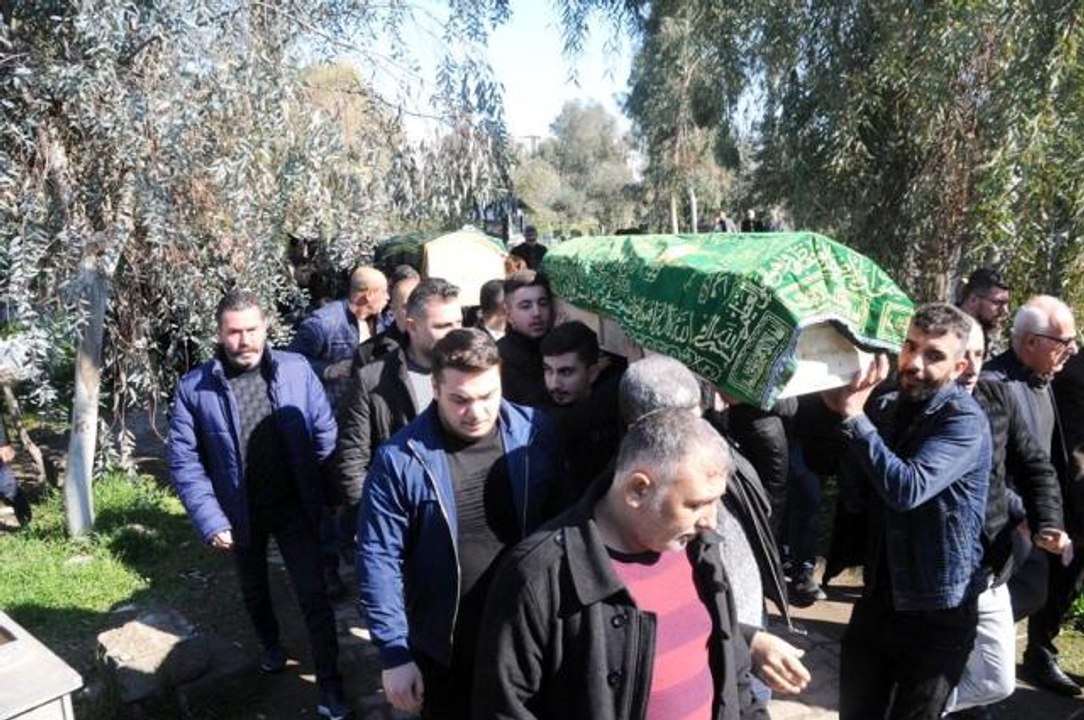 Depremde enkaz altında kalan baba oğul Cizre'de gözyaşları arasında defnedildi