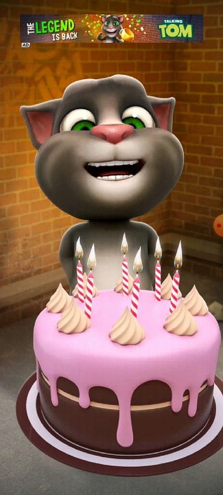 Talking Tom eat