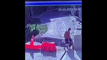 Un motard disparait... joli tour de magie