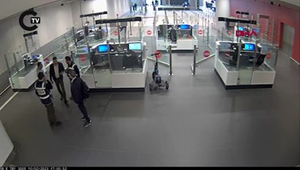 Hatay'daki Rönesans Rezidans İnşaat Müteahhidi paralarla kaçarken yakalandı.