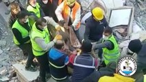 Burhaniye Belediyesi Arama Kurtarma Ekibi, İbb İtfaiyesi ve Ttk Maden Ekibiyle, Enkazın Altından Bir Yurttaşı Sağ Olarak Çıkardı