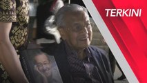 [TERKINI] Politik | Tun Mahathir tinggalkan Pejuang bersama 12 lagi ahli