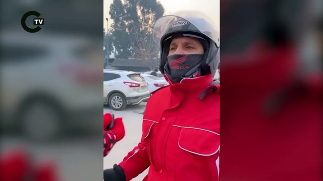 Depremzede gelmeyen yardıma isyan etti, komünistleri gösterdi: Alın bakın, bunlar mı vatan haini?