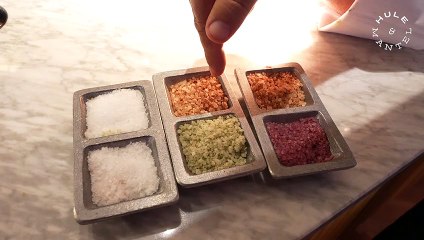 Qué tipos de sal se utilizan para acompañar las carnes en La Cabrera