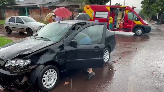 Motociclista sofre contusão pélvica após acidente no Interlagos