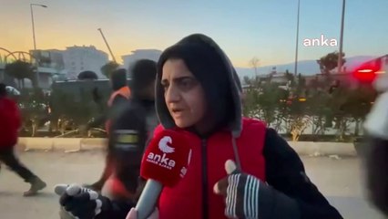 Hataylı depremzede isyan etti! "Siyaset yapıyorsunuz diyorlar ne siyaseti, adamın çocuğu enkaz altında"