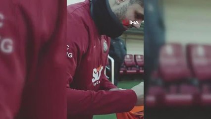 Icardi'den Kadir'e imzalı forma