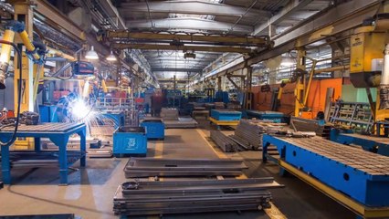 Produzione industriale in crescita a dicembre