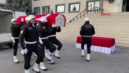 DEPREMDE HAYATINI KABEDEN POLİS MEMURU TOPRAĞA VERİLDİ