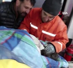 Hatay'da 96 saat sonra enkaz altından çıkartılan 8 yaşındaki Asya'nın ilk sözü "Bismillahirrahmanirrahim" oldu