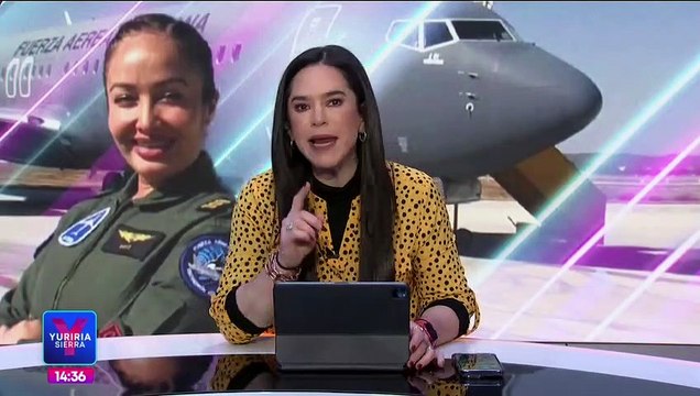 Mujer piloto aviador festeja su cumpleaños y el Día de la Fuerza Aérea Mexicana
