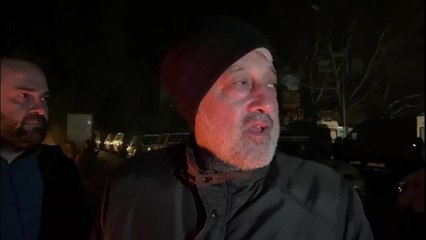 Osmaniye'de Yeğeninin Enkazdan Kurtarılmasını Bekleyen Vatandaş: "Çoğu Arkadaş Sağından Vazgeçmiş, Ölüsüne Bir An Önce Kavuşmak İstiyor"