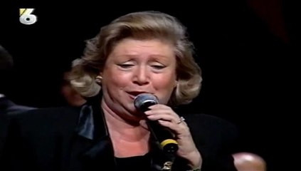 İnci Çayırlı / Yok başka yerin lütfu ne yazdan ne de kıştan