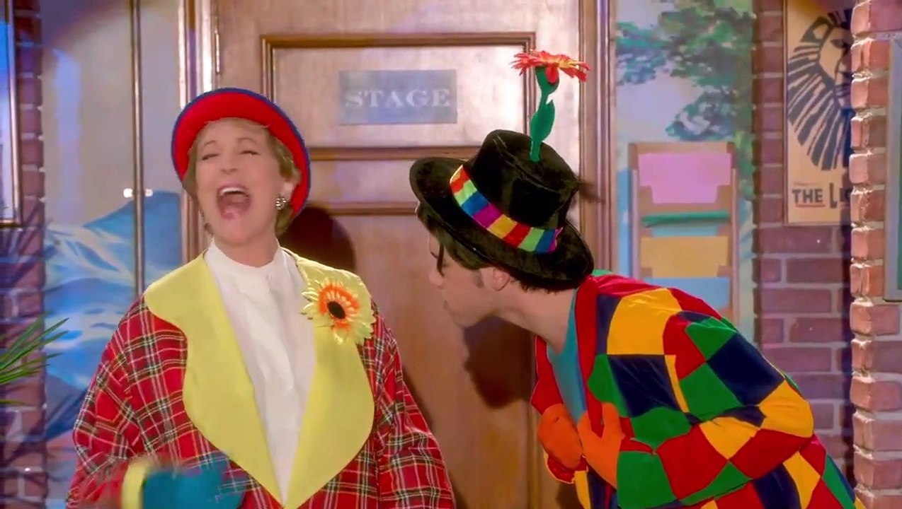 Julie's Greenroom - Se1 - Ep09 - Send in the WOW HD Watch