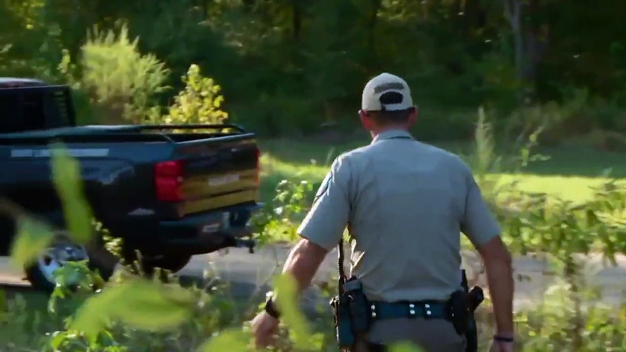 Lone Star Law - Se8 - Ep03 - Confronting the Captain HD Watch