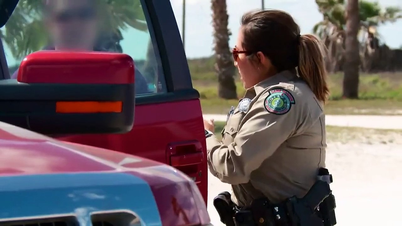 Lone Star Law - Se8 - Ep12 - Suspicious Encounters HD Watch