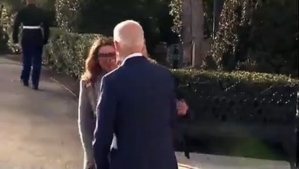 Janja entra na Casa Branca de mãos dadas com Biden e chama atenção da web