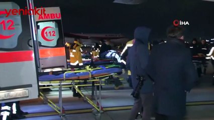 Adana’dan yaralı depremzedeler askeri ambulans uçakla İstanbul’a taşındı