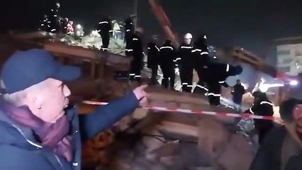 ''116 saattir buraya gelemeyen devlete yazıklar olsun''