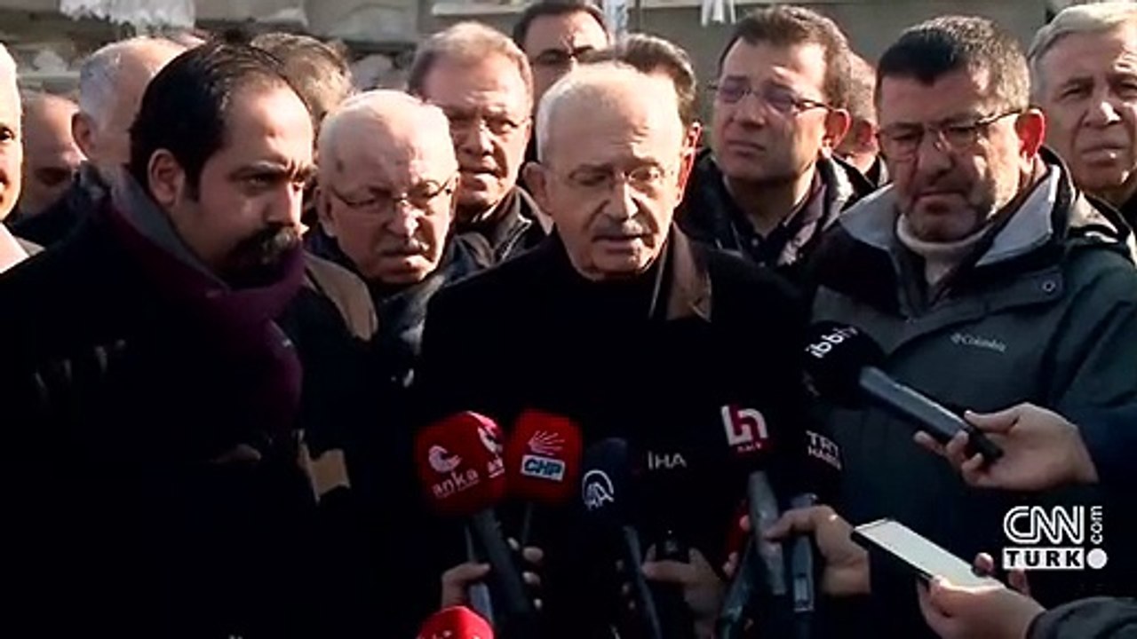 Deniz Baykal hayatını kaybetti