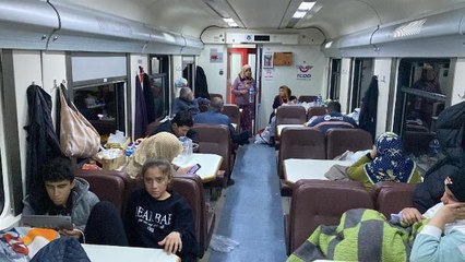 OSMANİYE'DE 1000 DEPREMZEDE, TREN VAGONLARINDA MİSAFİR EDİLİYOR