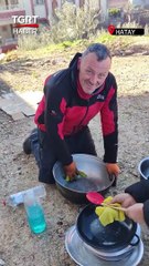 Belçikalı Adam Deprem Bölgesinde Bulaşık Yıkadı #shorts