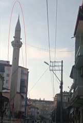 ELAZIĞ'DA DEPREMDE HASAR GÖREN MİNARENİN YIKIMI YAPILDI