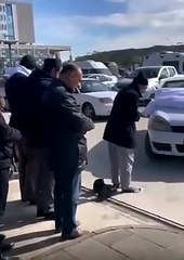 Yakınları cenaze namazını böyle kıldı, görüntüler yürek burktu