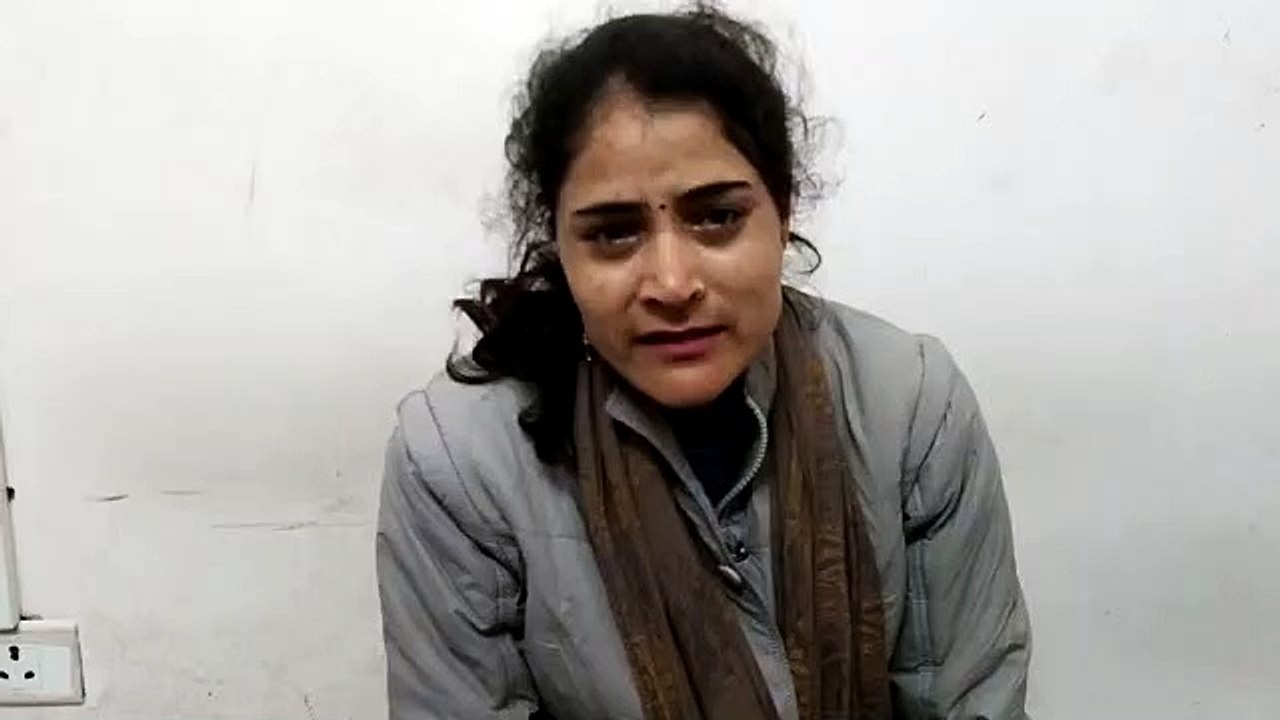 VIDEO...देखो सरकार विकास की तस्वीर...नहीं मिली एंबुलेंस तो रिक्शे में अस्पताल पहुंचाया शव