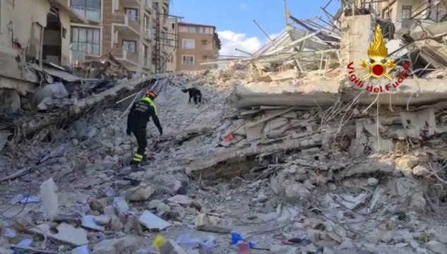 Terremoto in Turchia e Siria, oltre 25mila morti. Onu: Il bilancio potrebbe raddoppiare (11.02.23)