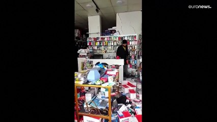 زلزال تركيا: إردوغان يتوعد اللصوص الذين ينهبون بيوت الناس المهدمة